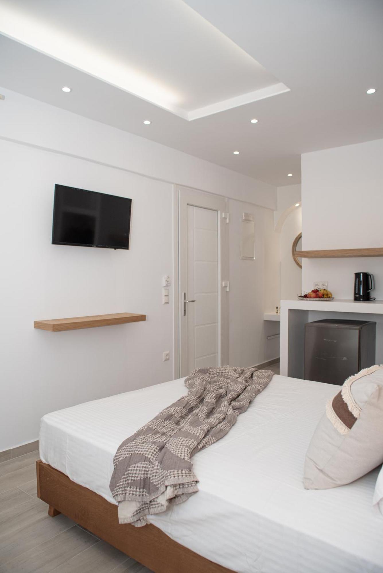 Deep Blue Aparthotel Ájos Prokópios Eksteriør bilde